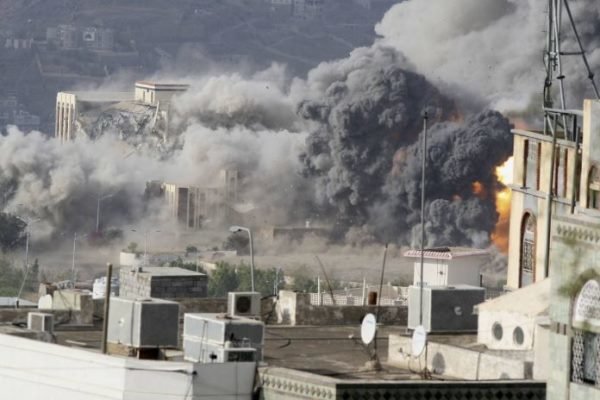 Suudi savaş uçakları Yemen’de sivilleri hedef aldı