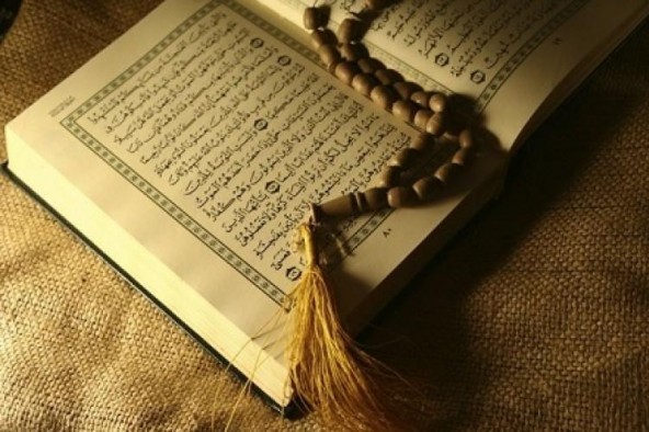 عمل به سیره معصومین(ع) امر قرآن است