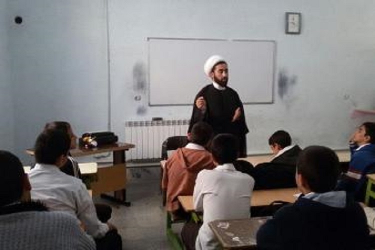 123 مبلغ به مناسبت دهه آخر صفر به سنقر اعزام شدند