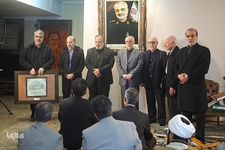 محفل انس با قرآن جامعه قرآنی در خانه سردار دلها