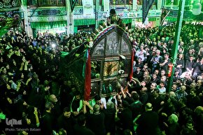 آیین سنتی عزاداری ظهر عاشورا در تکیه تجریش