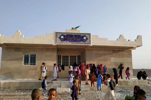 جهادگران در محروم‌ترین روستای شهرستان دلگان مدرسه ساختند