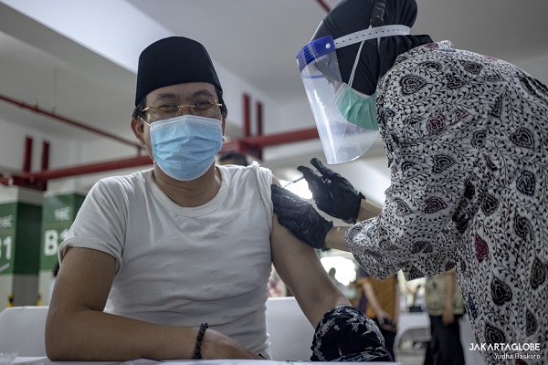 رهبران مذهبی اندونزی واکسن کرونا دریافت کردند+ تصاویر / آماده