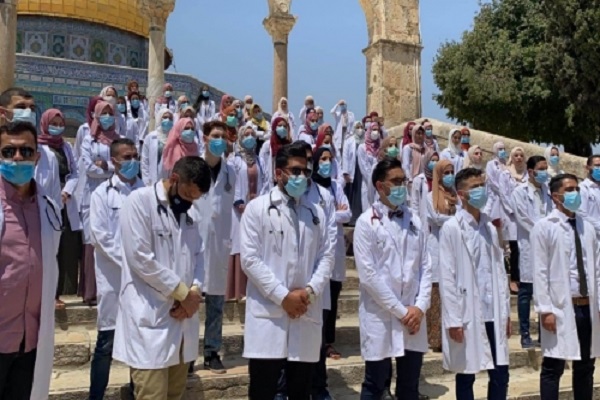 آماده// ادای سوگند پزشکان فلسطینی در مسجد الاقصی