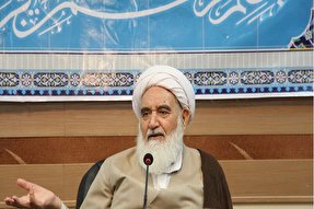 برکات انفاق جامعه را به آرامش و امنیت می‌رساند