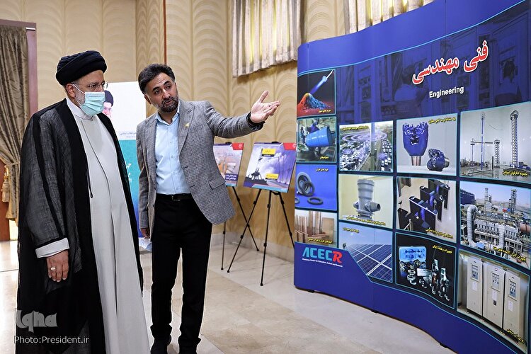 دیدار مدیران و پژوهشگران جهاد‌دانشگاهی با رییس‌جمهور