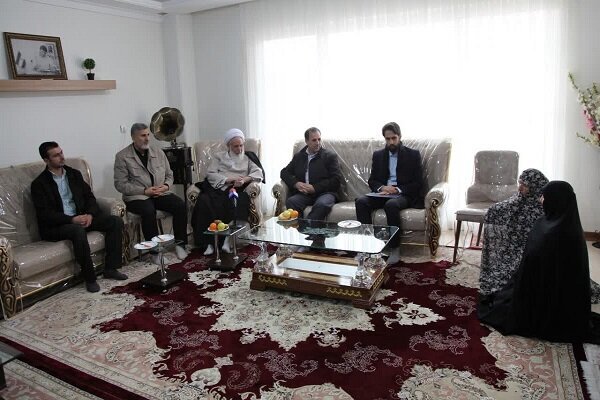 دیدار با خانواده شهدا