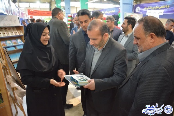 آغاز بهکار دبیرخانه جشنواره کتابخوانی رضوی کرمانشاه آغاز بهکار دبیرخانه جشنواره کتابخوانی رضوی کرمانشاه