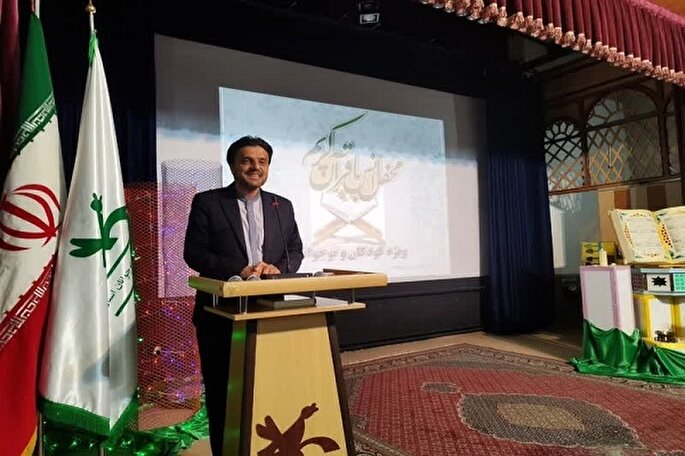 برگزاری محفل انس با قرآن کودکان روزه‌دار سنندجی