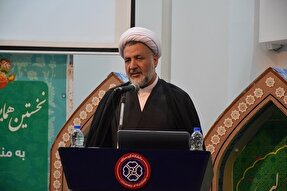 بهترین معرف شخصیت حضرت علی(ع)، قرآن و نبی اکرم(ص) هستند