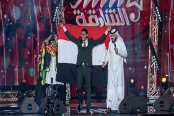 تلاوت قرآن نغمه‌خوان مصری در لباس دامادی + فیلم