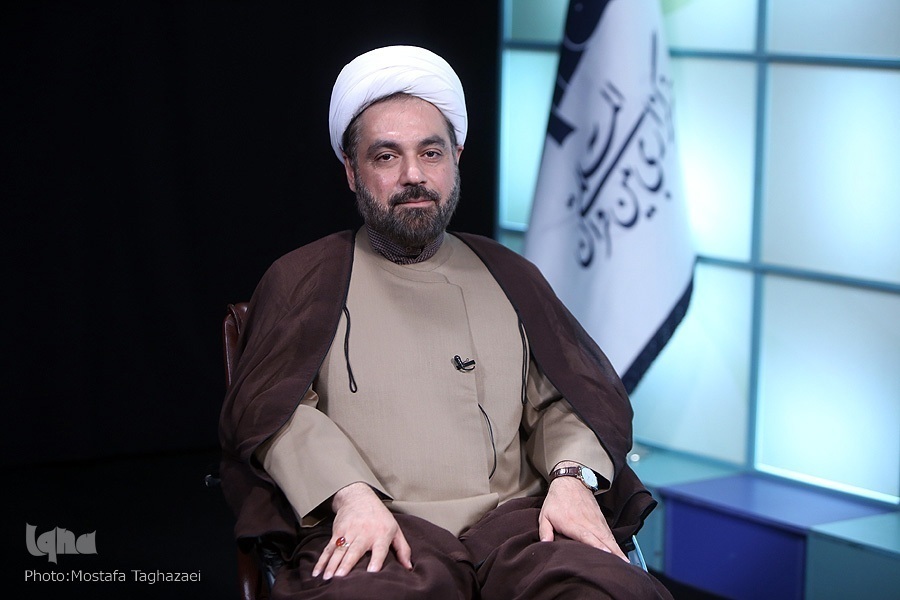 عادت کرده‌ایم از تورم نان بخوریم!