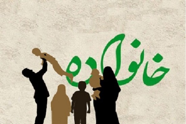 دشمن فتنه‌های بسیاری برای سست کردن بنیان خانواده انجام می‌دهد