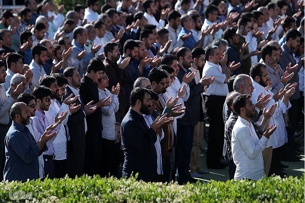 کرمانشاه آماده نماز عید فطر کرمانشاه آماده نماز عید فطر