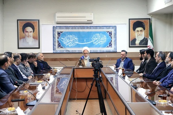 حجت‌الاسلام حبیب‌الله غفوری، امام جمعه کرمانشاه در دیدار مسئولان گزینش ادارات استان