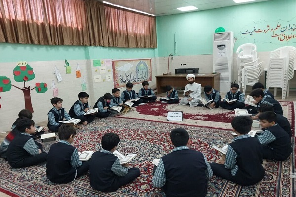 «زندگی با آیه‌ها» گامی در مسیر انس جامعه با قرآن در ایام ماه رمضان