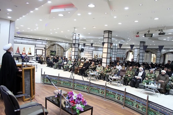 برگزاری اختتامیه مسابقات قرآن خانواده کارکنان منطقه غرب ارتش در کرمانشاه