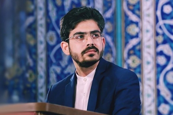 امید حسینی‌نژاد بامداد سه‌شنبه عازم مسابقات قرآن روسیه می‌شود