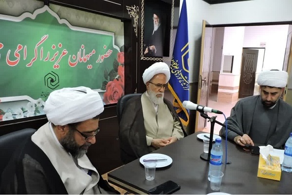 نشست هم‌اندیشی مدیران مدارس حوزه علمیه خواهران کرمانشاه