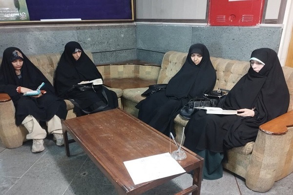 کسب عنوان برتر بانوی روشندل کرمانشاهی در آزمون سراسری حفظ کل مهد قرآن