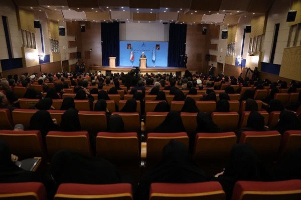 نشست رئیس دستگاه قضا با فعالان اقتصادی استان کرمانشاه