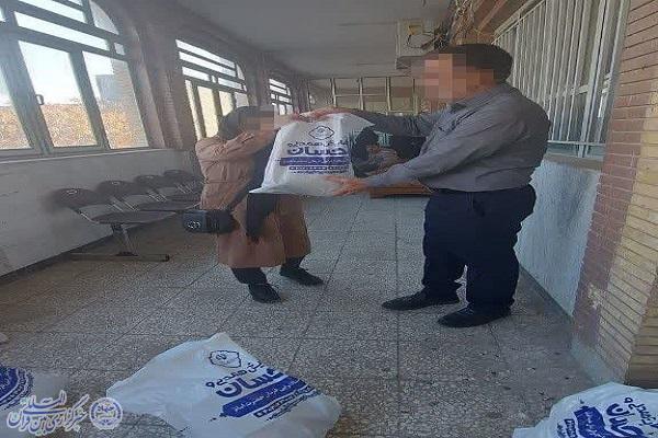 توزیع ۸۰۰ بسته کمک معیشتی بین خانواده زندانیان کرمانشاه