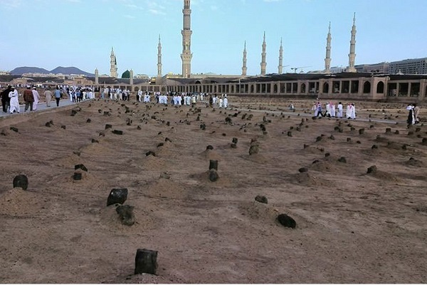 آیا بارگاه برای حضرات معصومین بدعت است