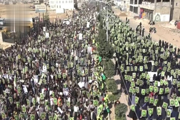 راهپیمایی دانشجویان یمنی علیه هتک حرمت قرآن کریم در آمریکا