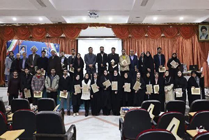 اختتامیه چهاردهمین دوره مسابقات ملی مناظره دانشجویان در چهارمحال‌و‌بختیاری