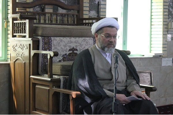 حجت الاسلام فاضلی استاد حوزه و دانشگاه