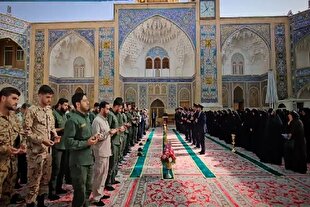 فیلم | خطبه‌خوانی خادمان حرم بانوی کرامت با حضور نیروهای نظامی و انتظامی