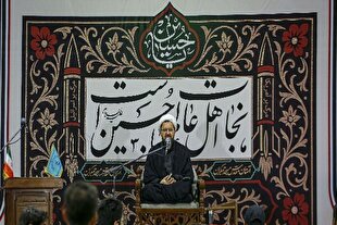 عکس | مراسم احیای قرآنی شب عاشورا در مسجد جمکران