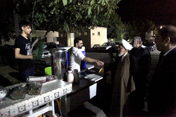 بازدید حجتالاسلام حبیبالله غفوری امام جمعه کرمانشاه از موکب شهید طهرانچی بازدید حجتالاسلام حبیبالله غفوری امام جمعه کرمانشاه از موکب شهید طهرانچی