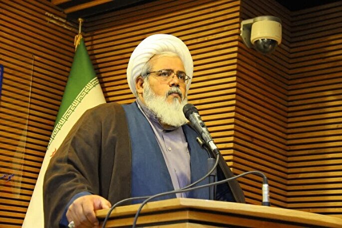 هنرمند بصیر با بهره‌گیری از بعد معنوی به خلق اثر می‌پردازد