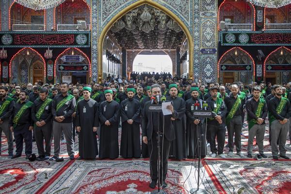 ارادت خادمان آستان عباسی به ساحت مقدس پیامبر اکرم(ص) + عکس