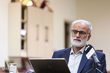 فیلم | ارتباط حقیقت قرآن و تجلی اخلاق در وجود پیامبر(ص)