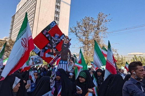 اعلام مسیرهای راهپیمایی ۱۳ آبان در استان کرمانشاه اعلام مسیرهای راهپیمایی ۱۳ آبان در استان کرمانشاه