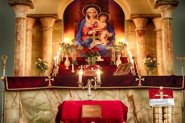 کلیسای کاتولیک: مریم مقدس منجی بشریت نیست