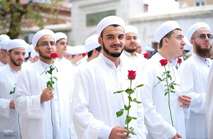 Cerimônia em Istambul Marca Formatura de Centenas de Estudantes do Alcorão