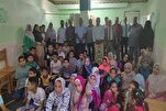В Египте христианский директор школы чествует знатоков...