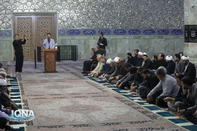 غبارروبی مضجع شریف کریمه اهل بیت توسط جامعه قرآنی کشور