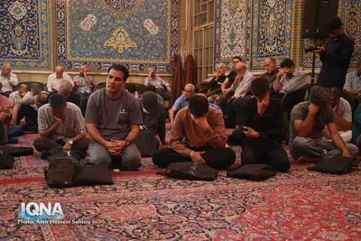 مراسم چهلمین روز خاکسپاری رهبر شهید در بازار تهران