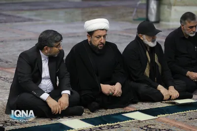 غبارروبی مضجع شریف کریمه اهل بیت توسط جامعه قرآنی کشور